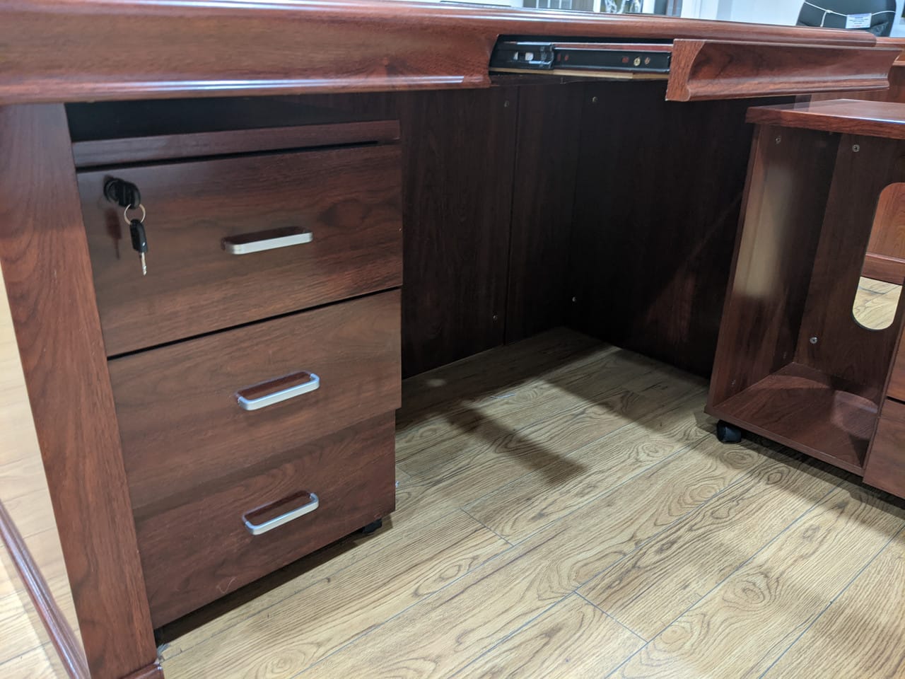1.4m Executive Office Desk with Side Return & Storage – Traditional Mahogany Wood Tone Manager Desk